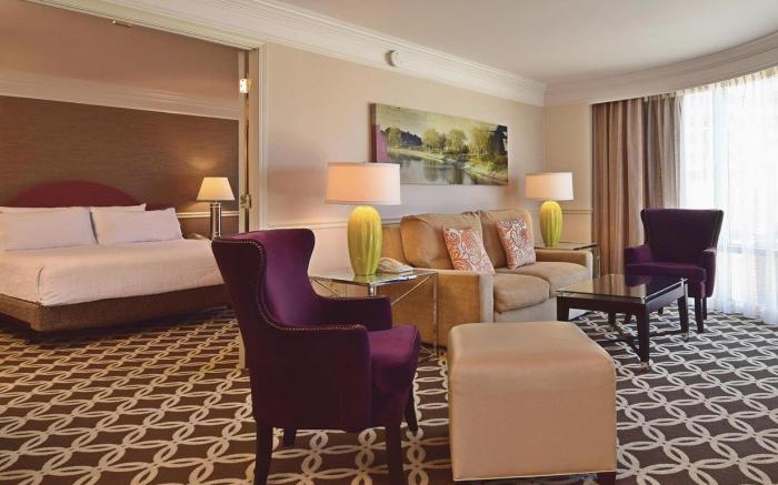 Hilton Garden Inn Chicago North Shore / Evanston