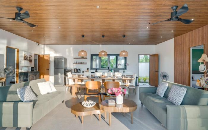 4BR Villa w/ Pool & WiFi in Calatagan, Batangas