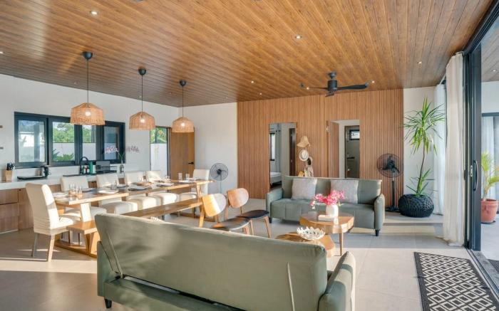 4BR Villa w/ Pool & WiFi in Calatagan, Batangas