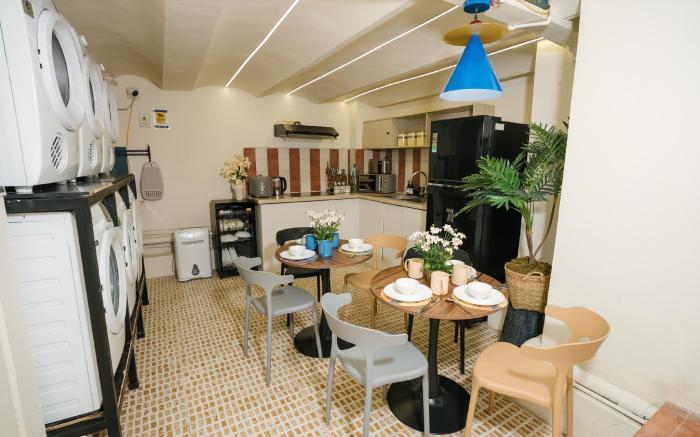 Double-Double bed|Netflix|Gym-LaudryFree| InCenter