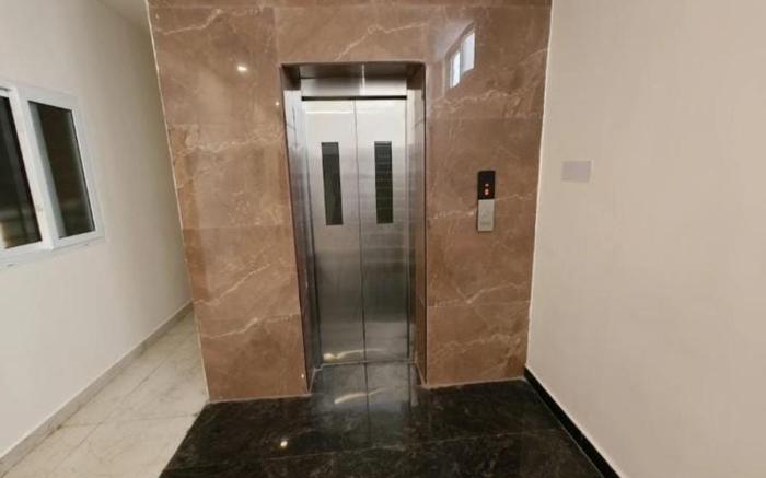 Redfox Service Apartment - DLF