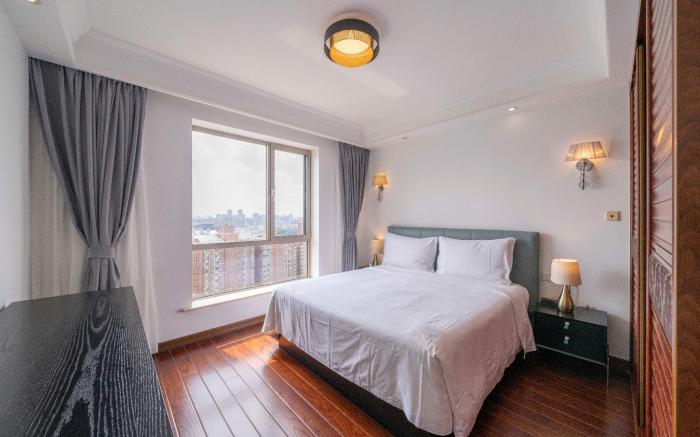 Tyms Elegant 3BR 2BA APT Xintiandi Shanghai Bay