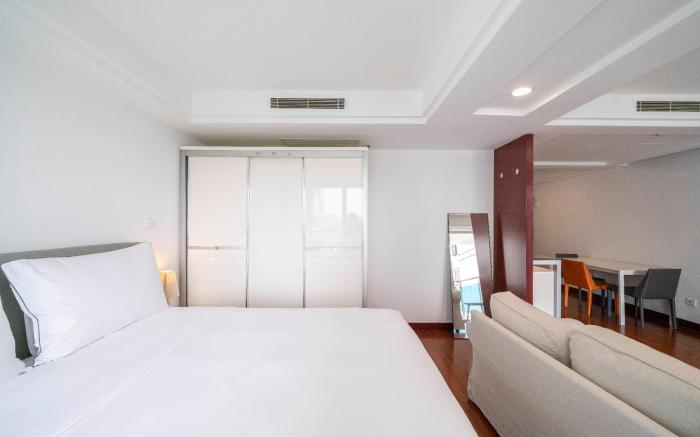 Tyms Modern 1BR APT Xujiahui Dianying Huayuan