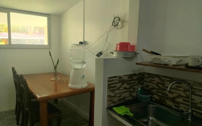 Few walks-beach;Hot/Cshower;privatekitchen;terrace