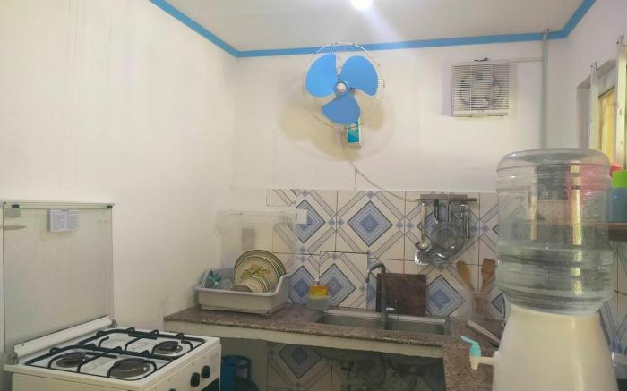 Min.walk-shore;hot/c shower;privatekitchen;terrace