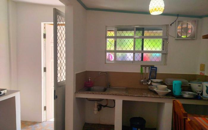 Fewstepstobeach;hot/Cshower;privatekitchen;terrace