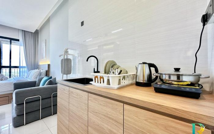 Sky Tree. Lexus Suite @Studio 2 Pax by RR JBcity