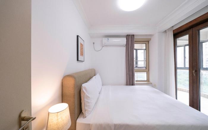 Tyms Stylish 1BR APT Gubei International Garden