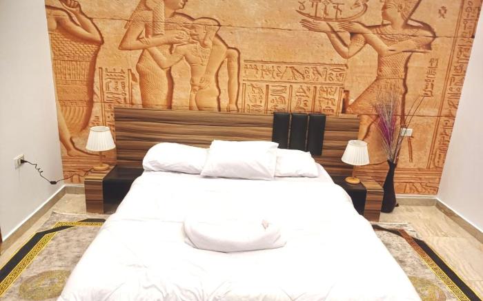 Pyramids Gold Sand INN