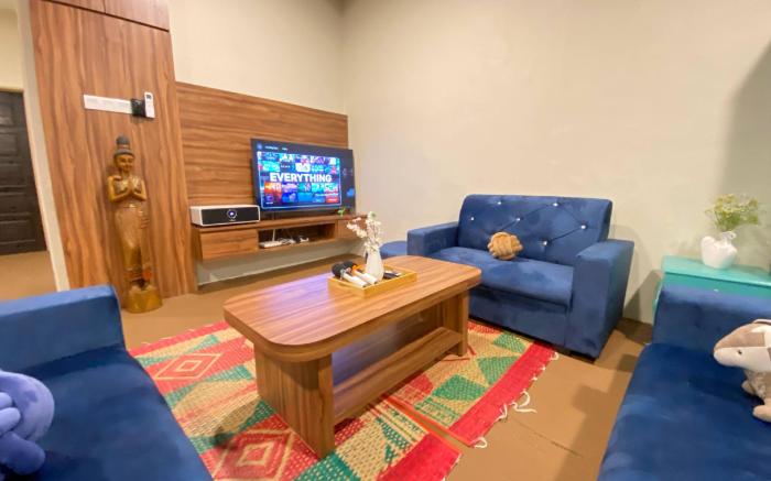 Ruma 101 Jonker 3BR 10Pax - Karaoke/Netflix