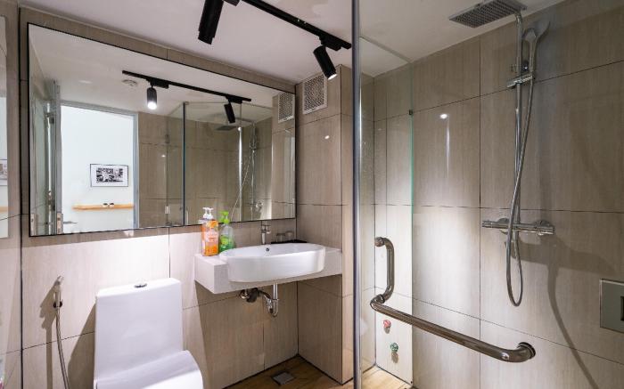 The Rixx Saigon Central - Near Ben Thanh Market