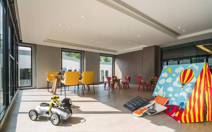 Best Location of Pattaya, Infinity Pool Walk To The Beach