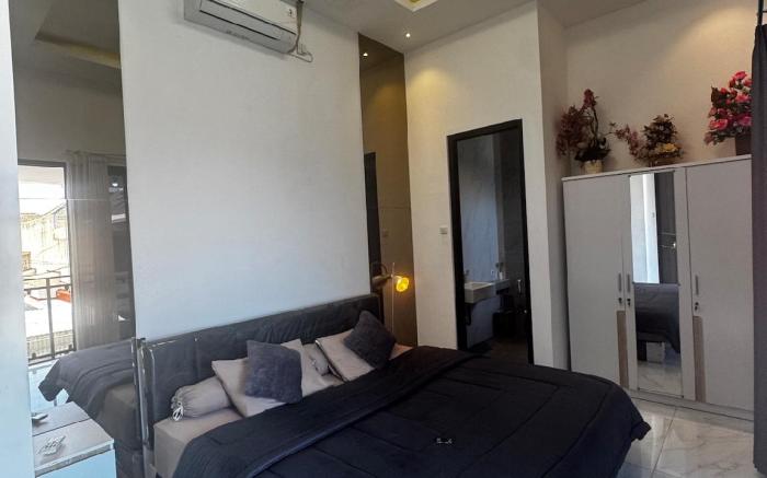 Kamar di Velare Villa Dharmahusada Galaxy Mall