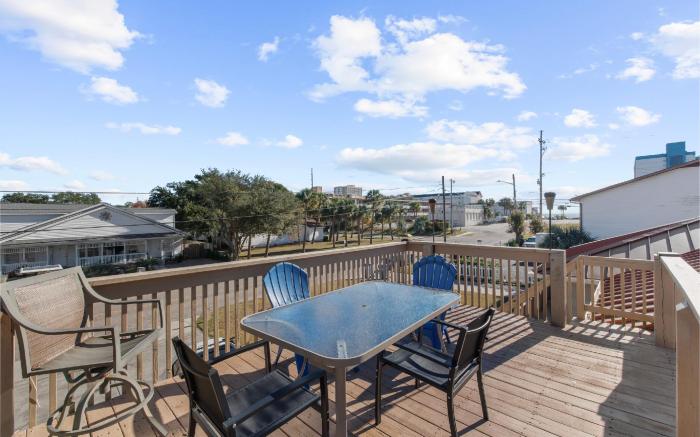 4 Bedrm Private Pool/Yard/GameGarage/RooftopDeck