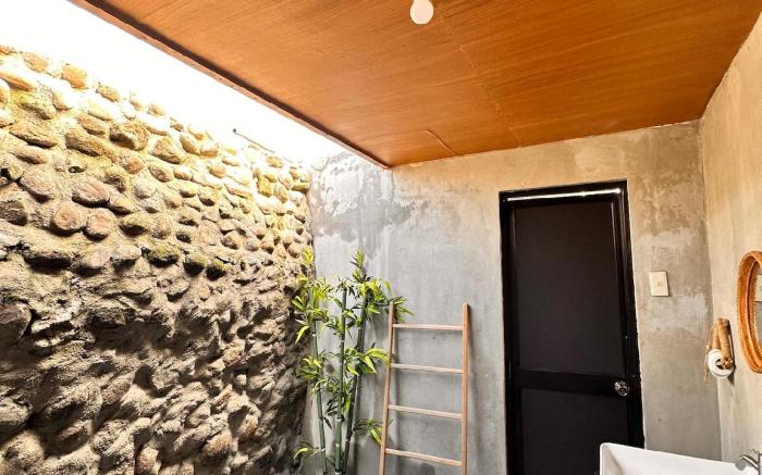 Orhé Private Villa with Pool and Jacuzzi in Bataan