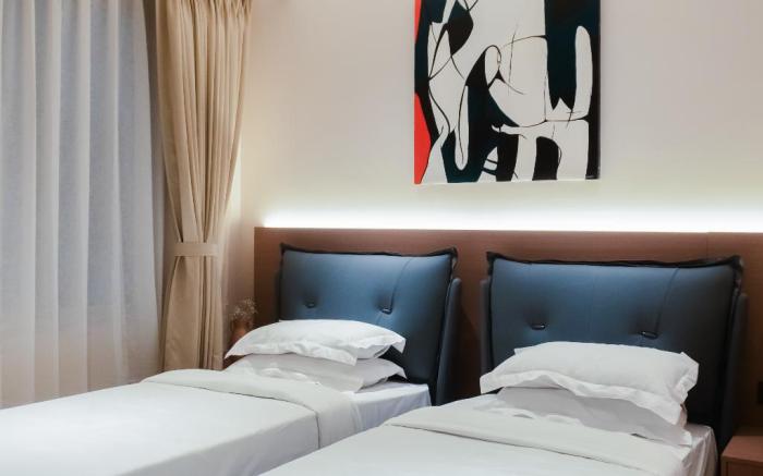 Minimalist - Varanasi City Centre