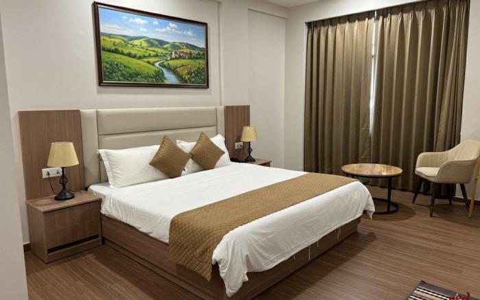 Drip Inn Loft w/ Elegant City Escape | Alpha 2