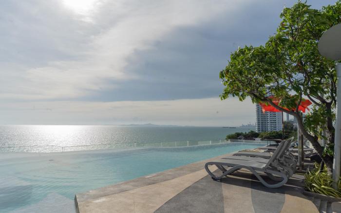 Bayphere Residence by Prop Hopper