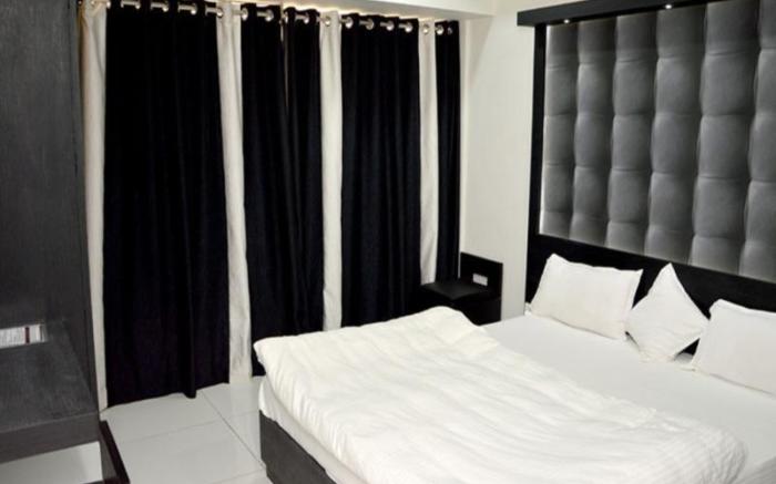 Hotel Paramount Inn