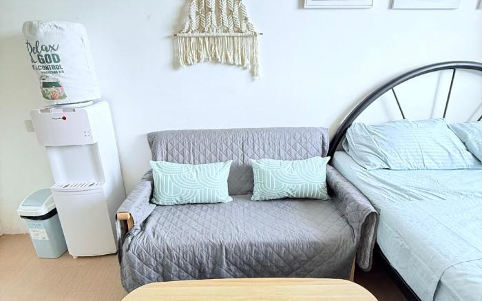 Hiraya Suite Avida Towers w/Exclusive Free Parking