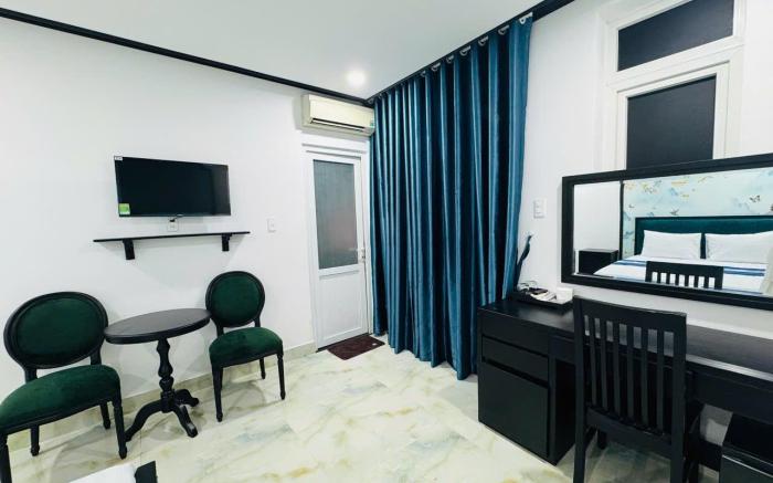 HOTEL GIA BẢO 96 HOÀNG HOA THÁM