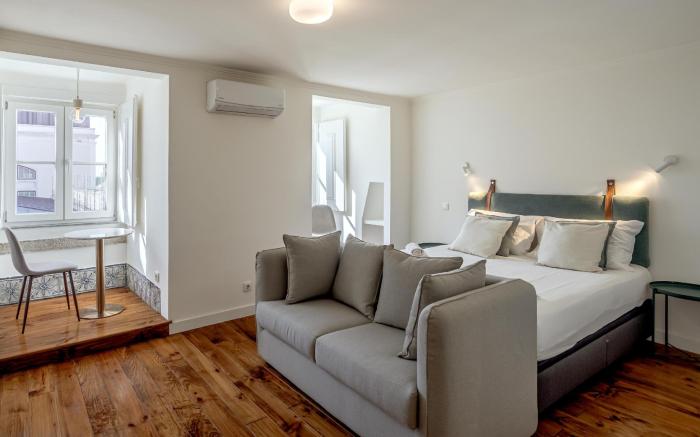 BAIRRO ALTO GARDEN WITH A VIEW by HOMING