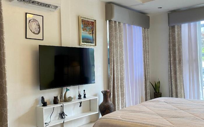 Olivias Place Family room