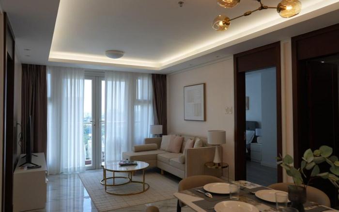 Luxury 2BR Condo with Infinity Pool & Gym