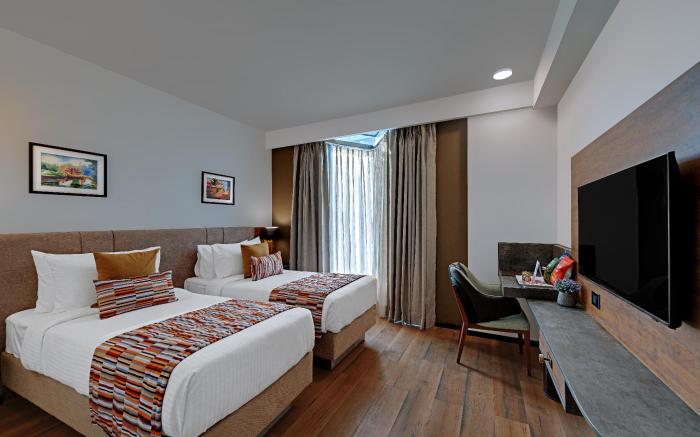 Hays AIR By Ahuja Residences - Golf Course Ext. Road & Sector 51