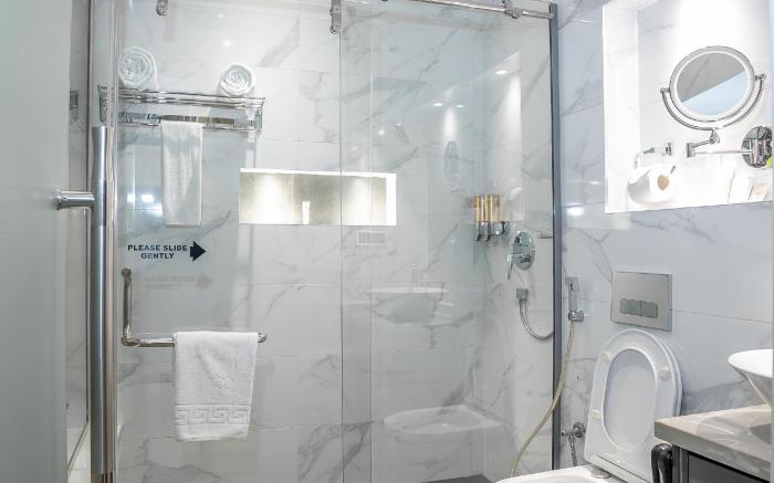 WATERCRESS HOTEL AND SIGNATURE