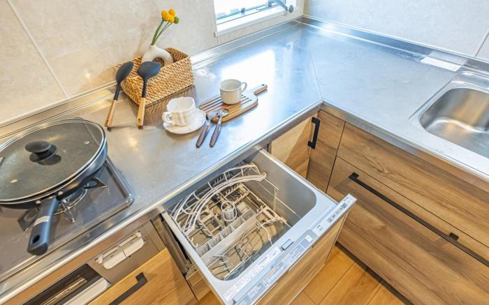 浅草・上野観光に便利！鶯谷一戸建て｜4寝室＆駐車場完備｜山手線徒歩7分