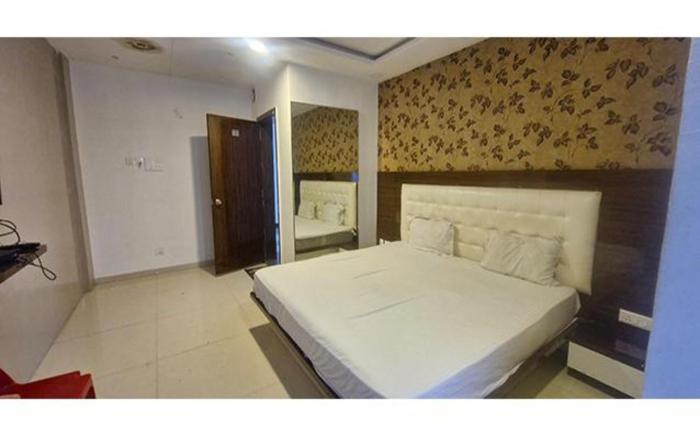 FabHotel Royal Imperio