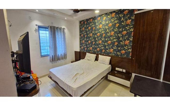 FabHotel Royal Imperio