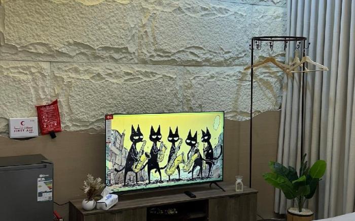 Modern apartmen close to airport  شقة أنيقة النرجس