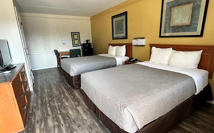 Baymont by Wyndham Nacogdoches Near University