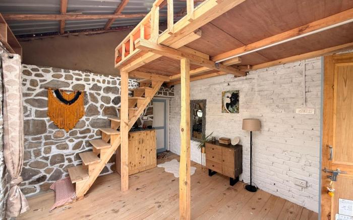 KALA STUDIAO AND STAY 