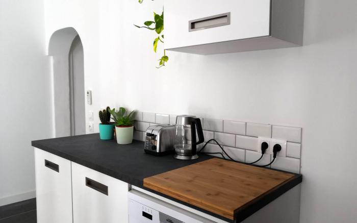 Beautifully bright apartment in Old Town St Tropez