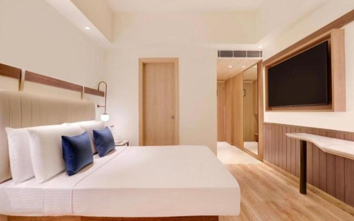 Hotel Red Plaza -Near Delhi Airport