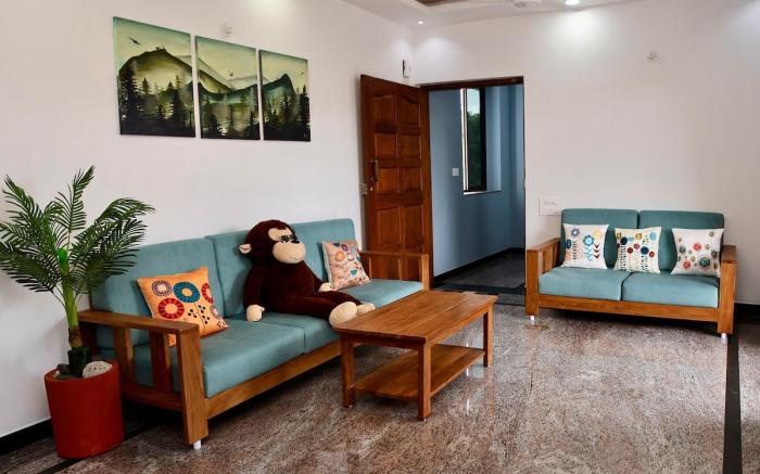 2 BHK•With Pool•FullyFurnished•Opp. Peacock Garden