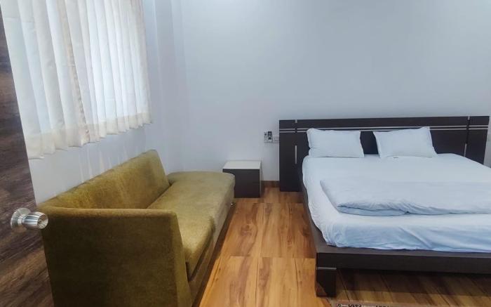 THS Hills & Horizon Boutique Hotel, Katraj