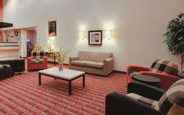 Ramada by Wyndham Fairfield NJ