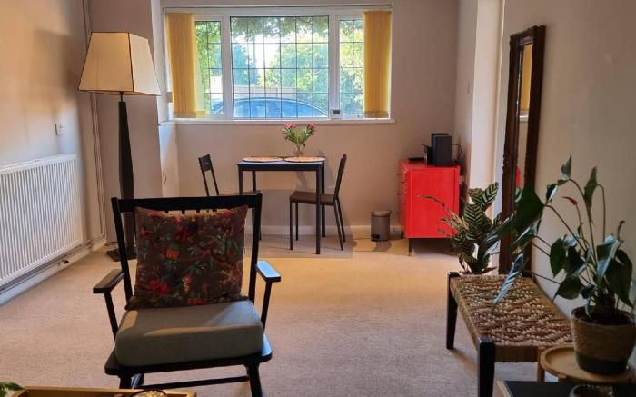 Calm Private Annex  Ideal to Work, Rest  Explore