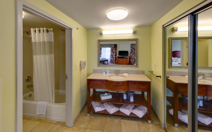 Hampton Inn & Suites Moline-Quad City Int'l Arpt