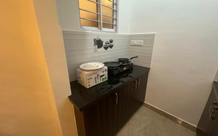 White Stone Apartment