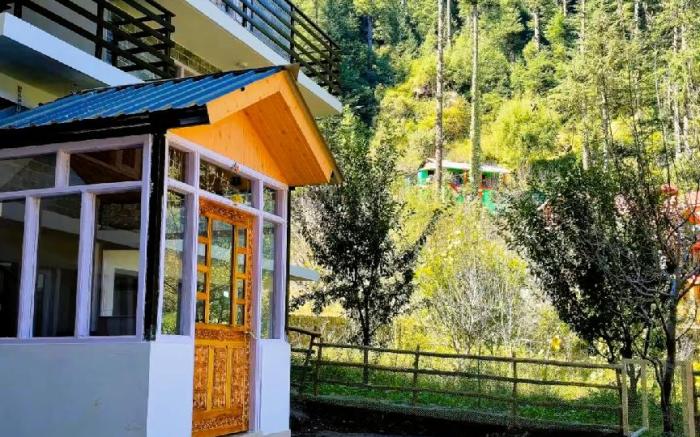 Private room at Hils & Paw