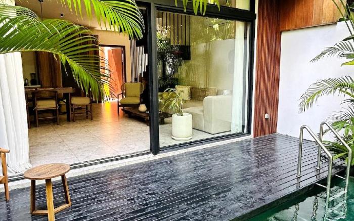 Centre of Berawa, walking distance to beach!