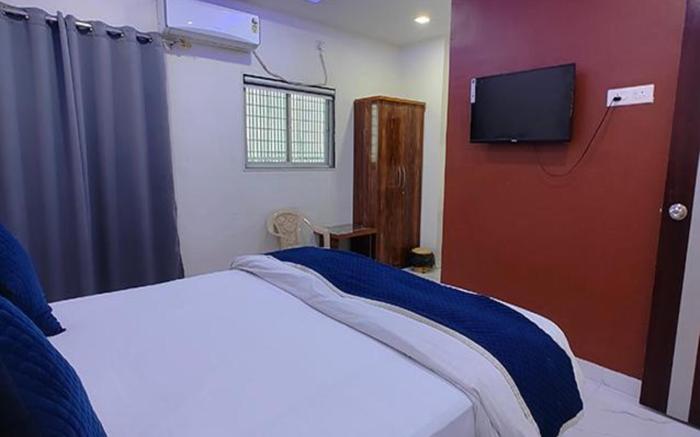 FabHotel The Royal Inn