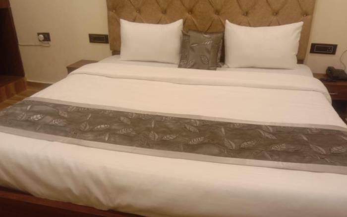 Hotel Kamal Palace, Lucknow