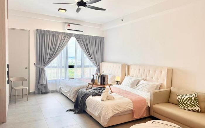 RD 1-6PAX Sunsuria Studio Setia alam home Wi-Fi TV