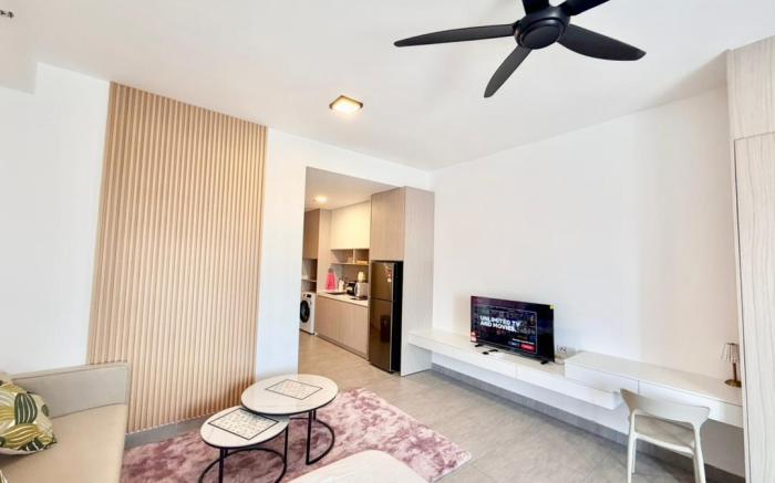 RD 1-6PAX Sunsuria Studio Setia alam home Wi-Fi TV